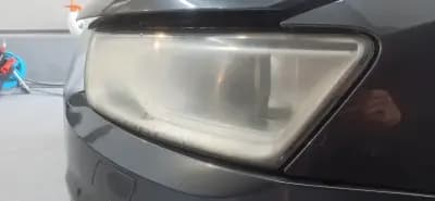 Полиране на фарове Бургас - Luxury Detailing