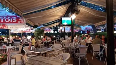 Happy Bar & Grill Lazur