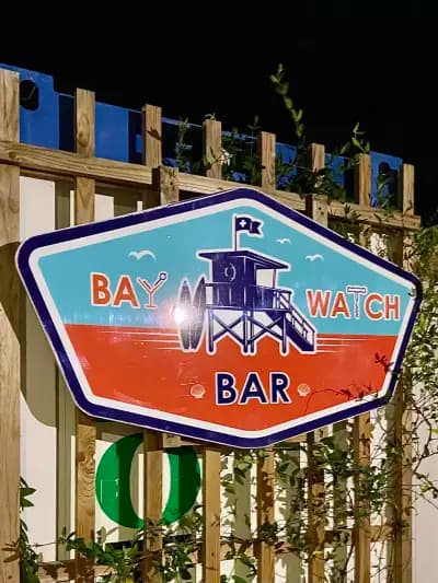 Baywatch bar