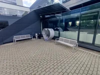 Нов български университет
