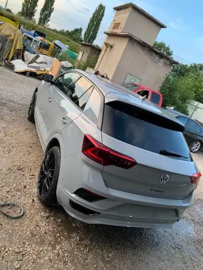 Автобояджийски и тенекеджийски сервиз