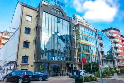 City Avenue Hotel by HMG-Free Parking-Free Wi-Fi