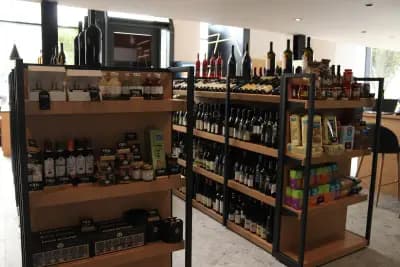 Vida Wine and Spirits | Бар и винен event център София | Бутикови серии вина | Премиум уиски и коняк | Онлайн магазин