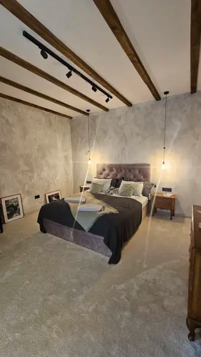 Courthouse Apartments Slavi