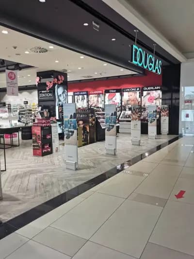 DOUGLAS 8 BULGARIA MALL