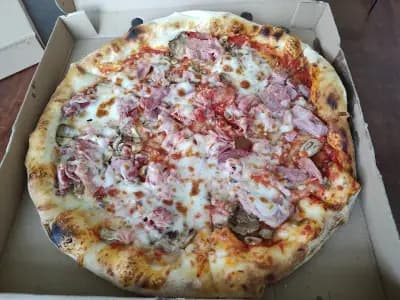 Пица на дърва Lombardy