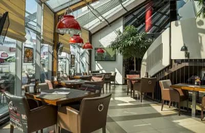 Happy Bar & Grill Lozenets