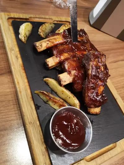 Happy Bar & Grill Mladost