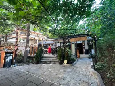 Barbecue Brothers Bourbon Bar