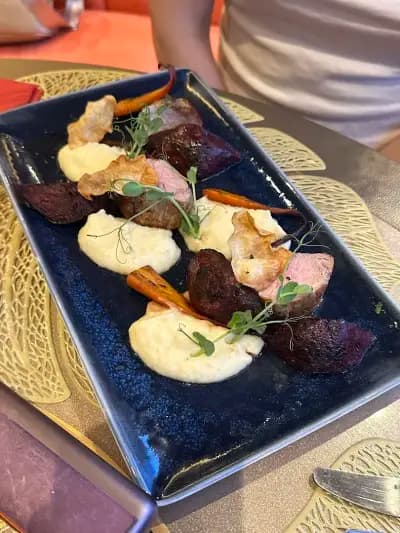 BLEND Bar & Dinner
