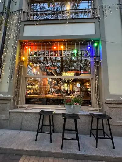 Social Cafe, Bar & Kitchen