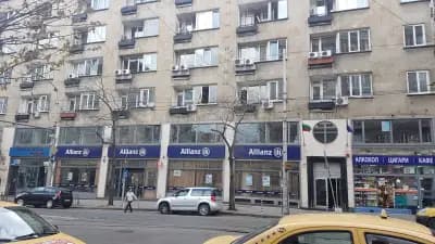 Застрахователен офис на Алианц България