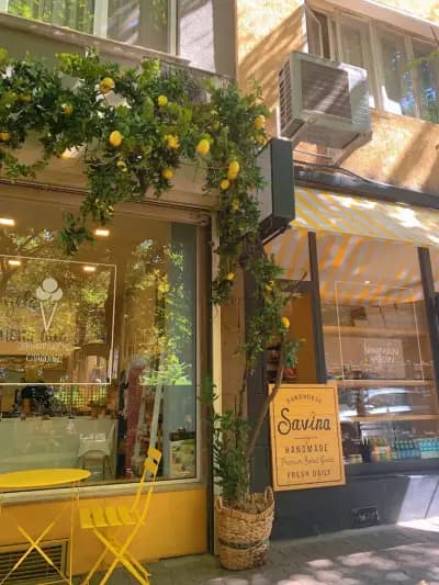 Savi Gelato, Bakehouse & Specialty Coffee