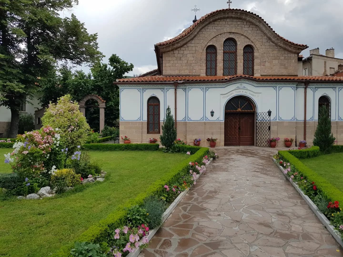 Храм „Свети Харалампий“