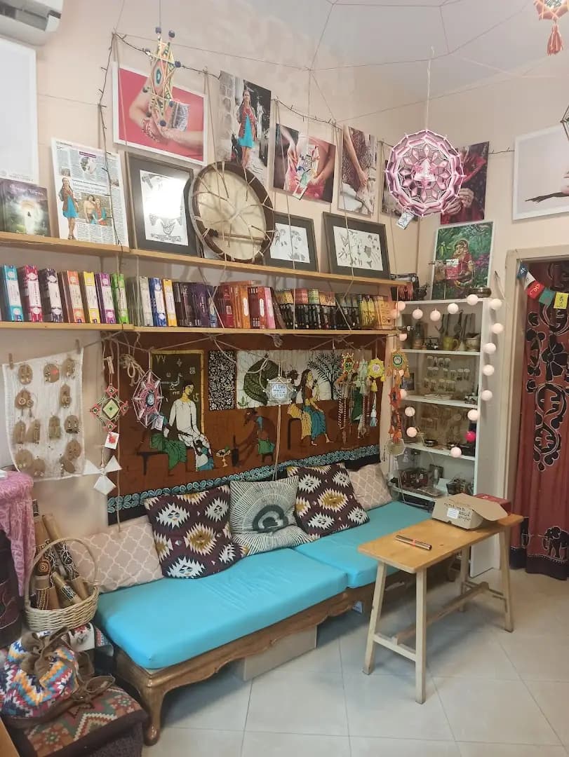 Indi Art Cafe Ателие за рисуване с къна