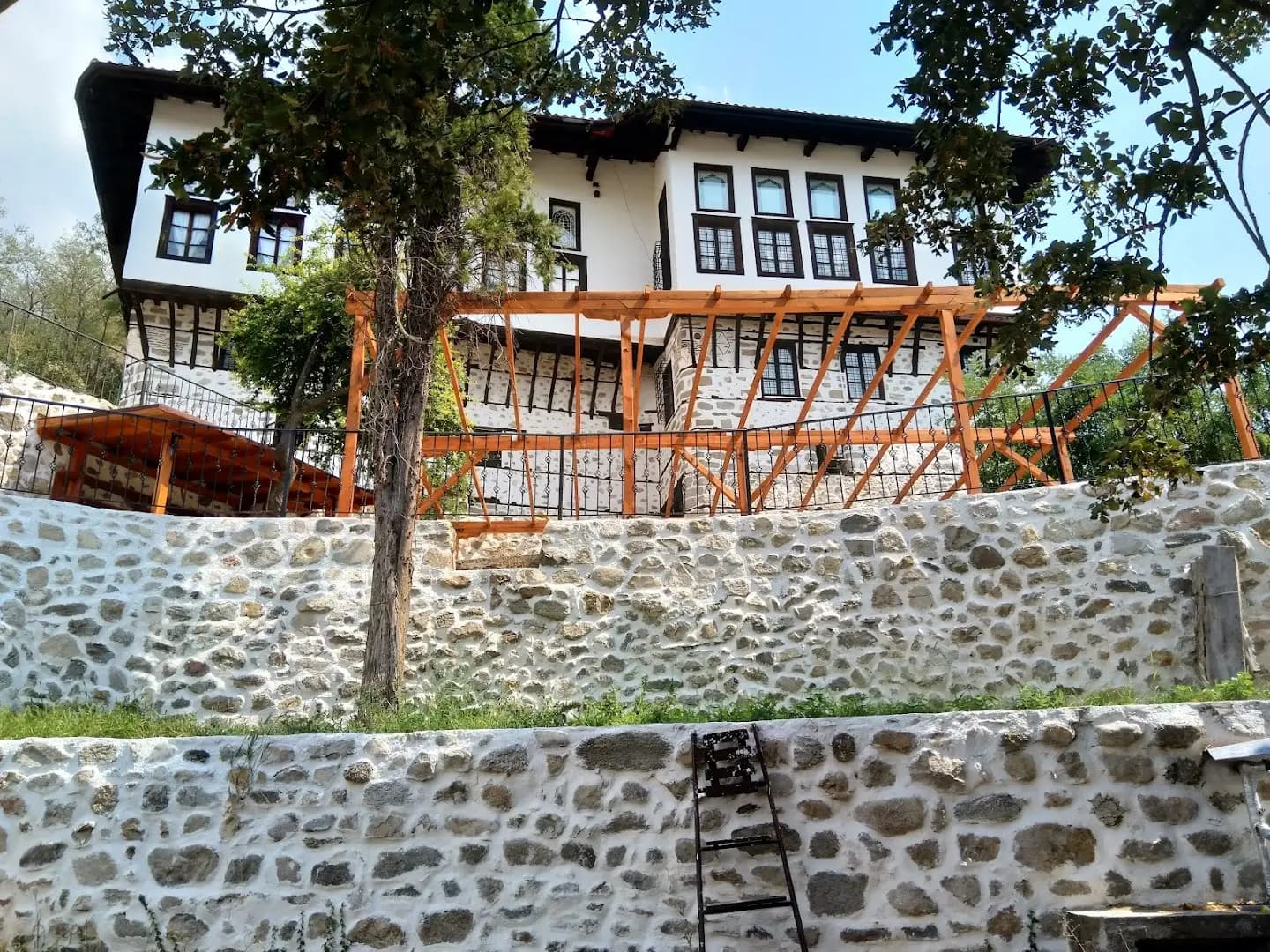 Хотел "Св.Никола"Мелник