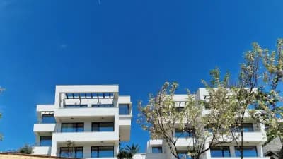 Olive Villas- Free beach access & Free parking