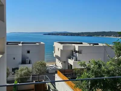 Olive Villas- Free beach access & Free parking