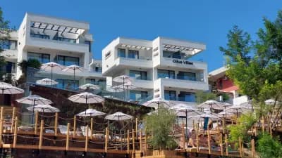 Olive Villas- Free beach access & Free parking