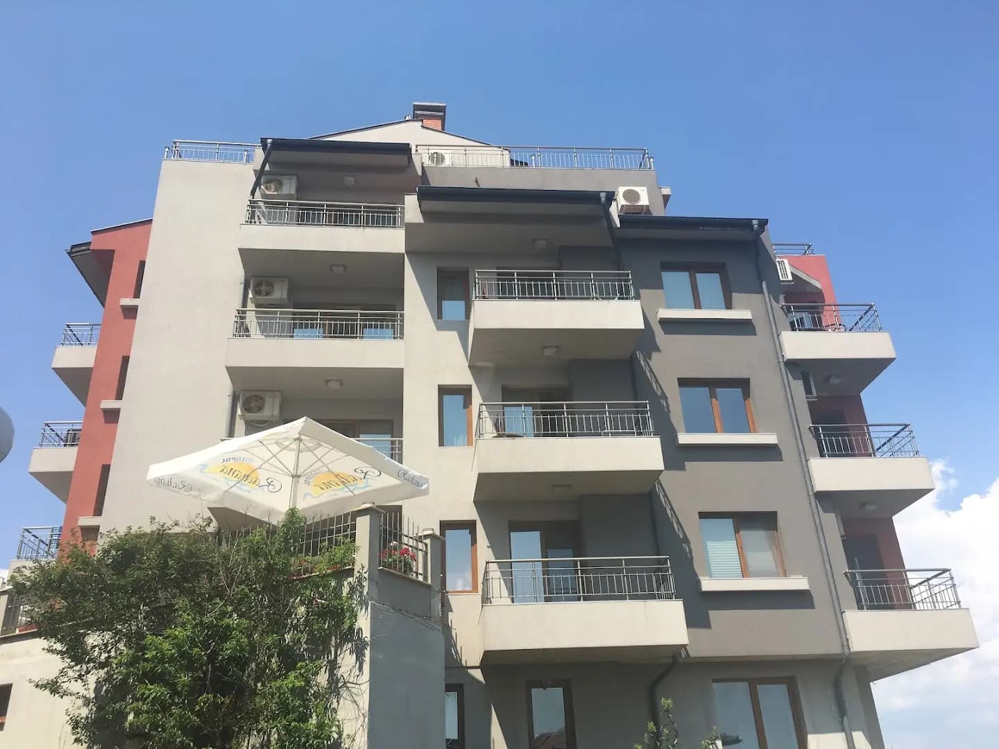Family Hotel Radiana