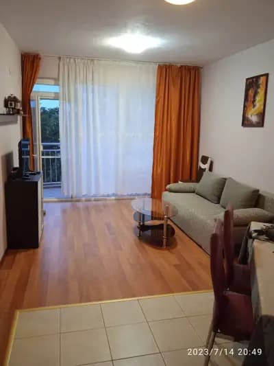 House Rezvaya with rooms for rent