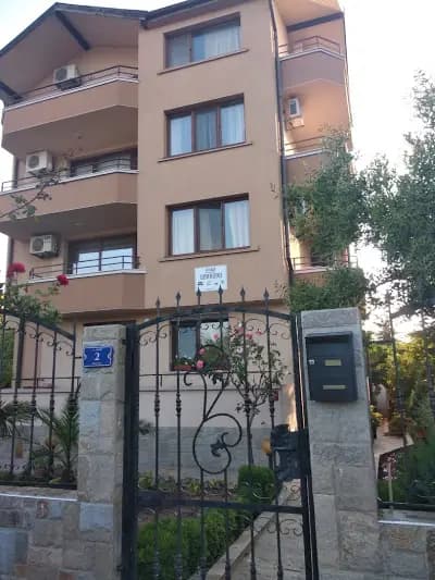Guest House Ivanovi
