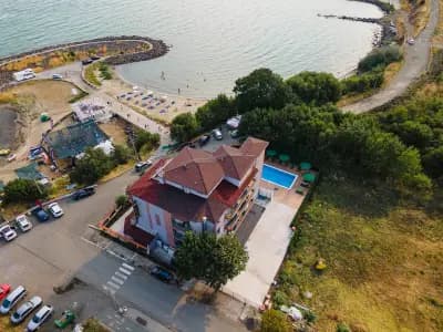 Lecardo Hotel & Restaurant