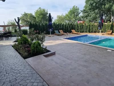 Lecardo Hotel & Restaurant