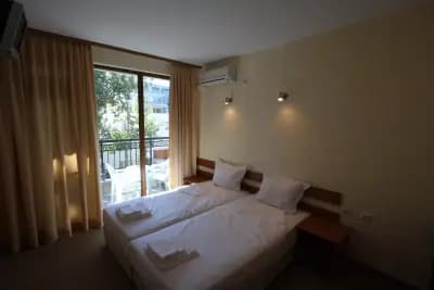 Family hotel Deykin