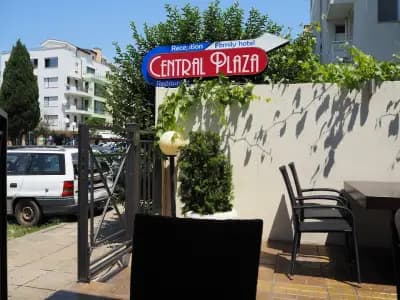 Central Plaza