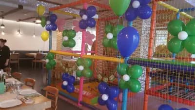 ПАРТИ АРТИ клуб - детска дискотека и караоке