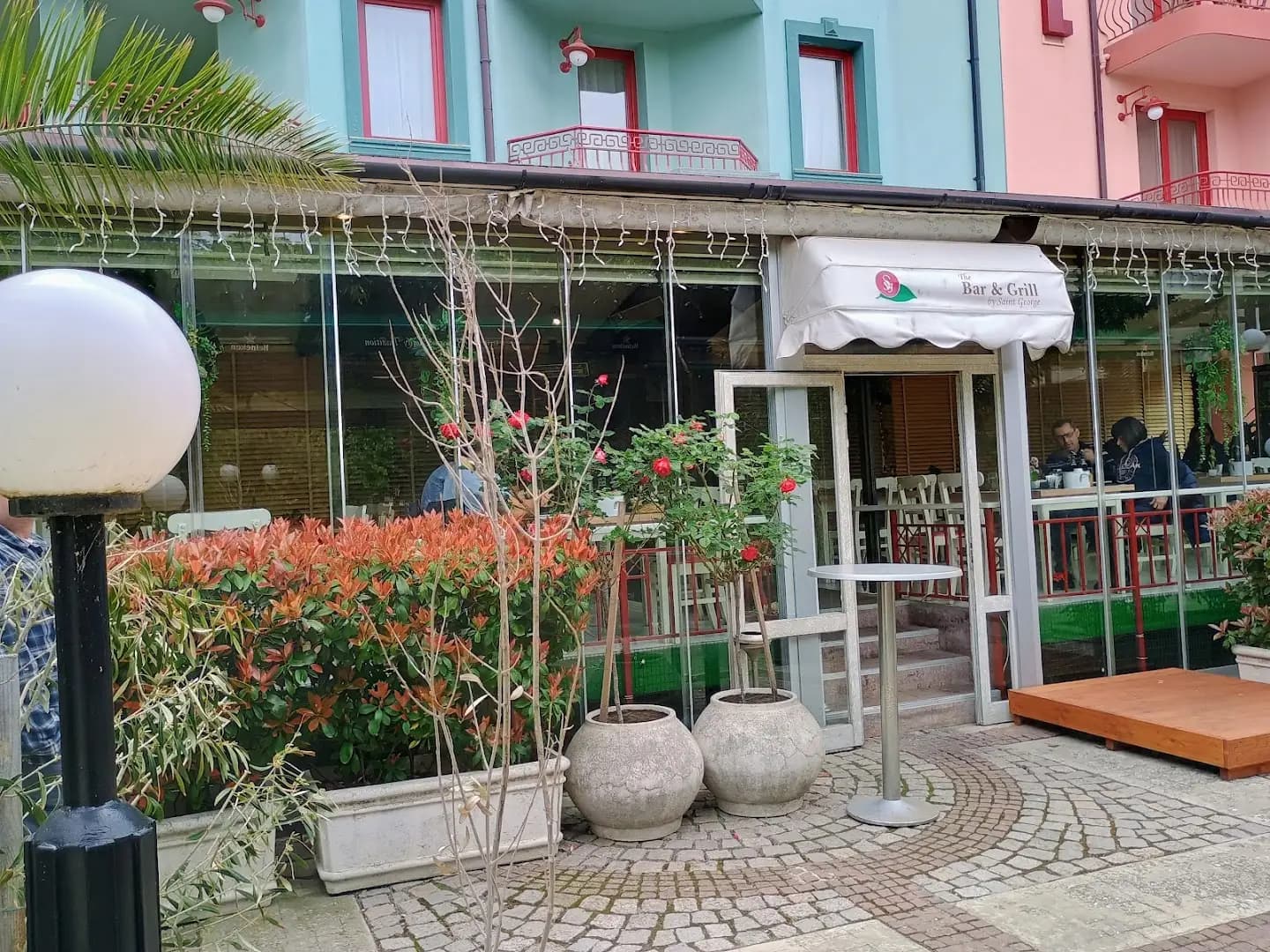Saint George Restaurant - 25 years Family Tradition