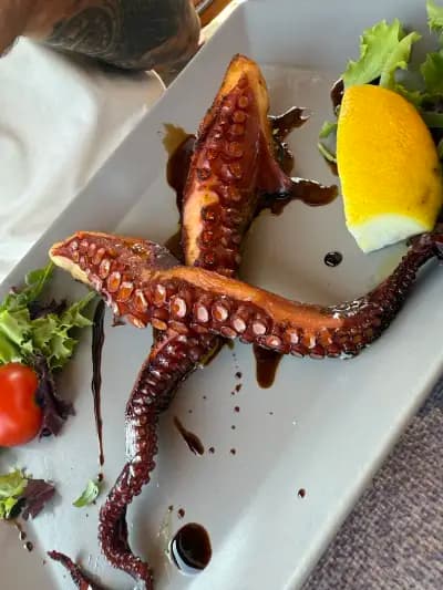 Bistro Margaritari | ресторант стария Несебър | морска храна Несебър.Скара и стекове .| ресторант с гледка към морето |