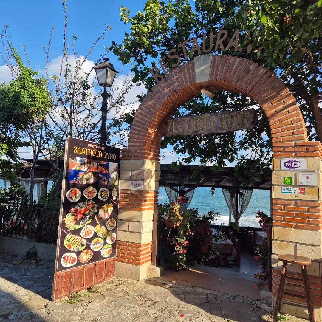 Bistro Margaritari | ресторант стария Несебър | морска храна Несебър.Скара и стекове .| ресторант с гледка към морето |