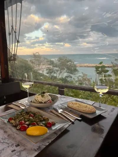 Restaurant "Breeze"
