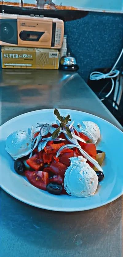 Restaurant & Bar Tarfa Garden / Ресторант и Бар Тарфа Гардън