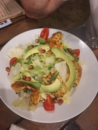 Restaurant & Bar Tarfa Garden / Ресторант и Бар Тарфа Гардън
