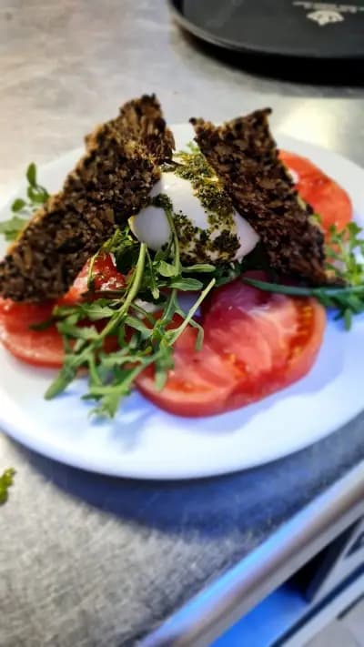 Restaurant & Bar Tarfa Garden / Ресторант и Бар Тарфа Гардън