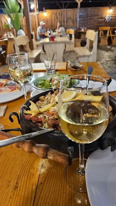 Pataya Good Food & Pizza Патая Китен