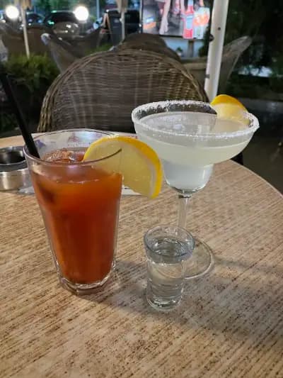 Condor Bar