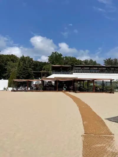 Perla Lounge & RestoBar (бивша резиденция Перла)