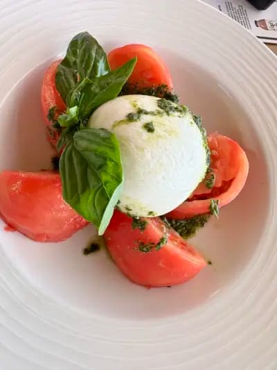 Perla Lounge & RestoBar (бивша резиденция Перла)