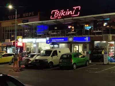 Клуб Бикини
