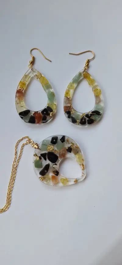 Dhara Crystals онлайн магазин за бижута и аксесоари от естествени камъни