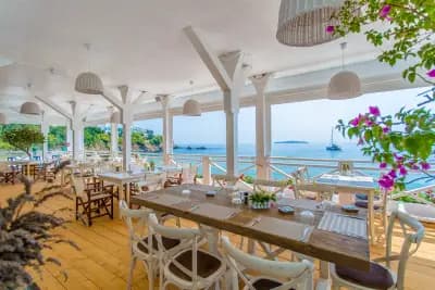 Flores Garden Seaview Restaurant