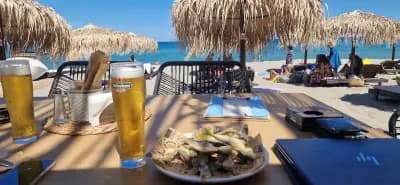 "Dolphin Beach Bar & Dinner" / Плажен Бар Делфин
