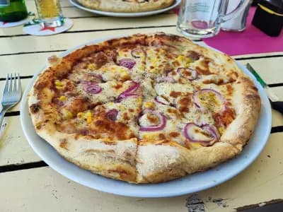 100% Family Sports & Pizza Bar