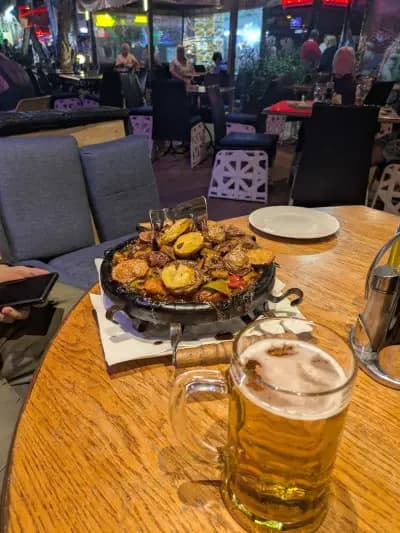 АРЕНА BAR & FOOD ARENA CLUB