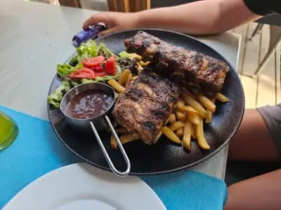 Euphoria Bar & Grill