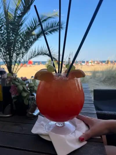 Euphoria Bar & Grill